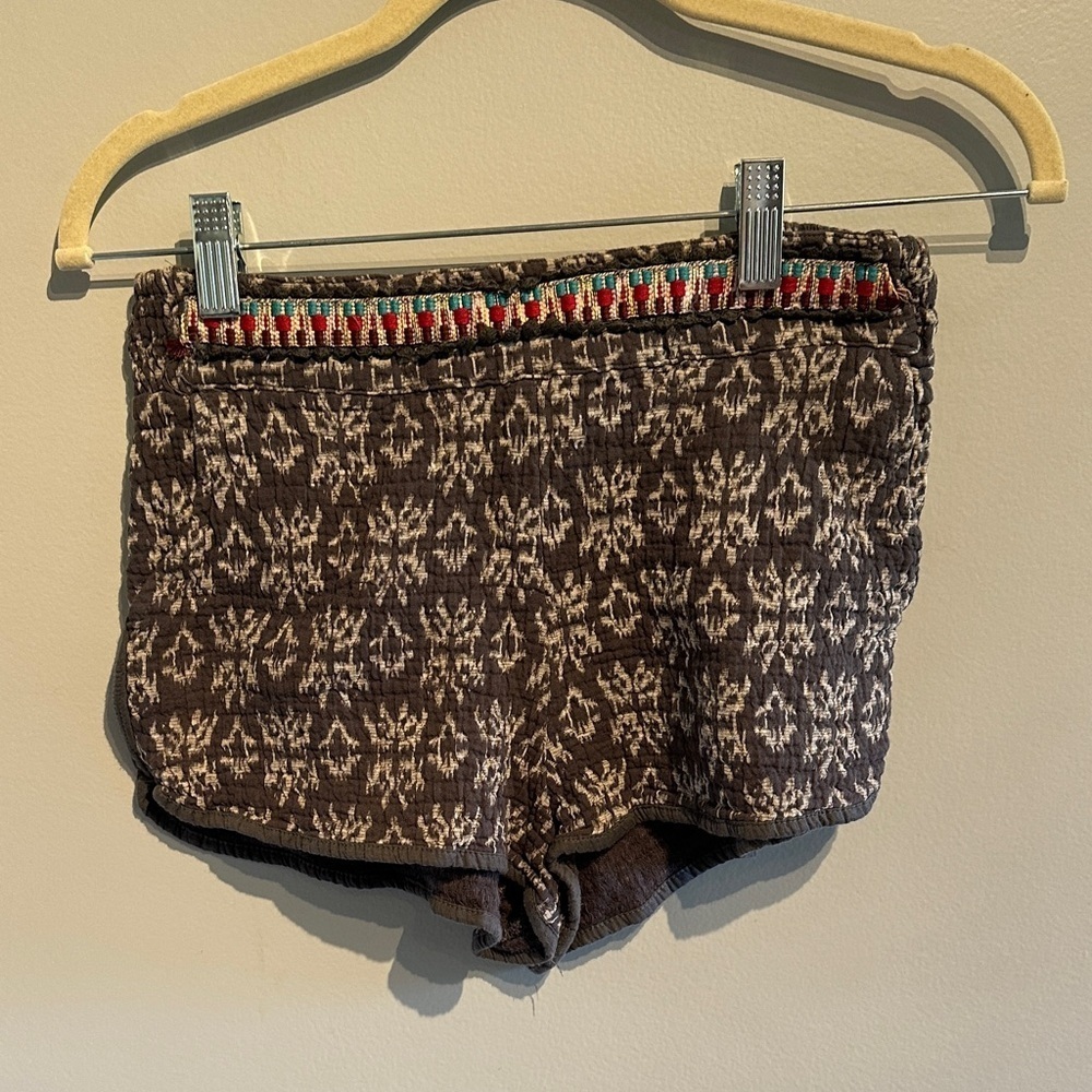 🌸Angie High Waist Patterned Shorts with Colorful Waistband